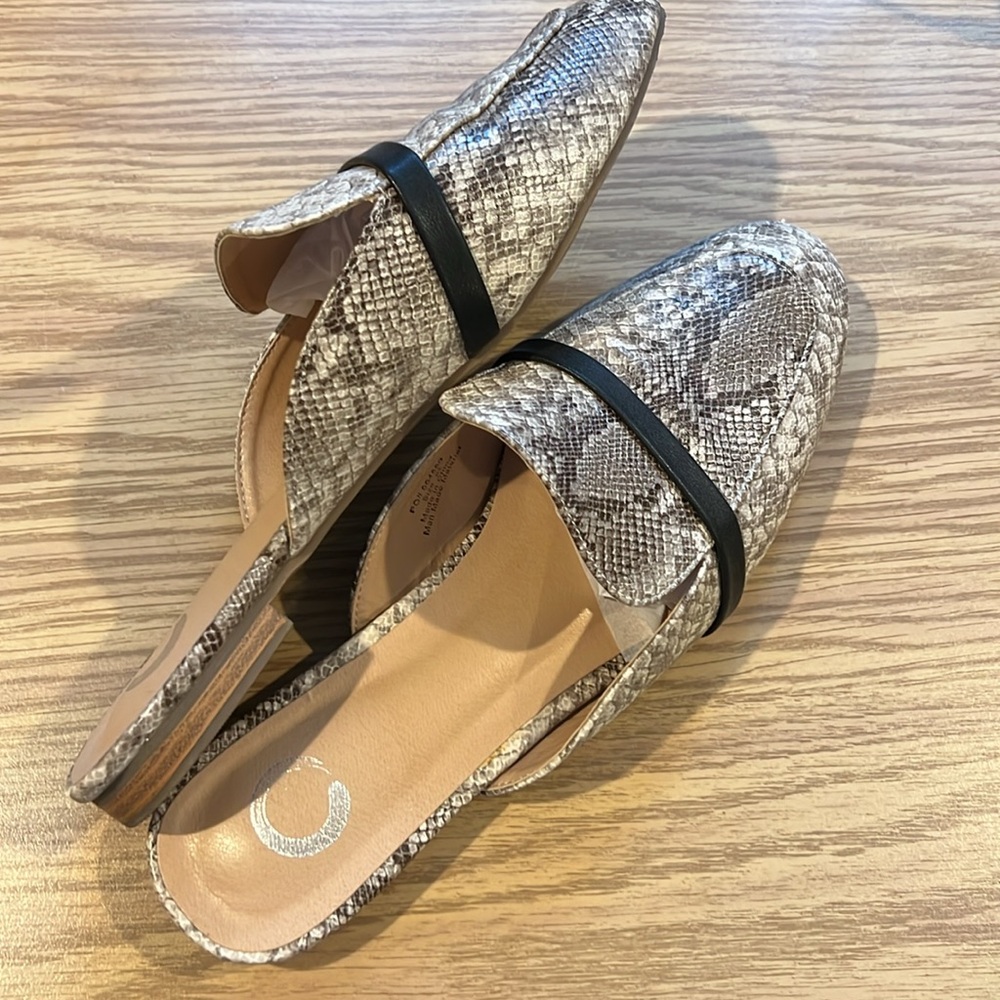 Journee Reneye Mule - Snakeskin / Python Pattern Women's Mules EUC